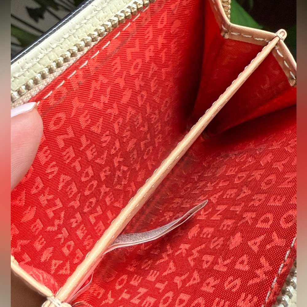 Kate Spade Wallet - Picture 14 of 15